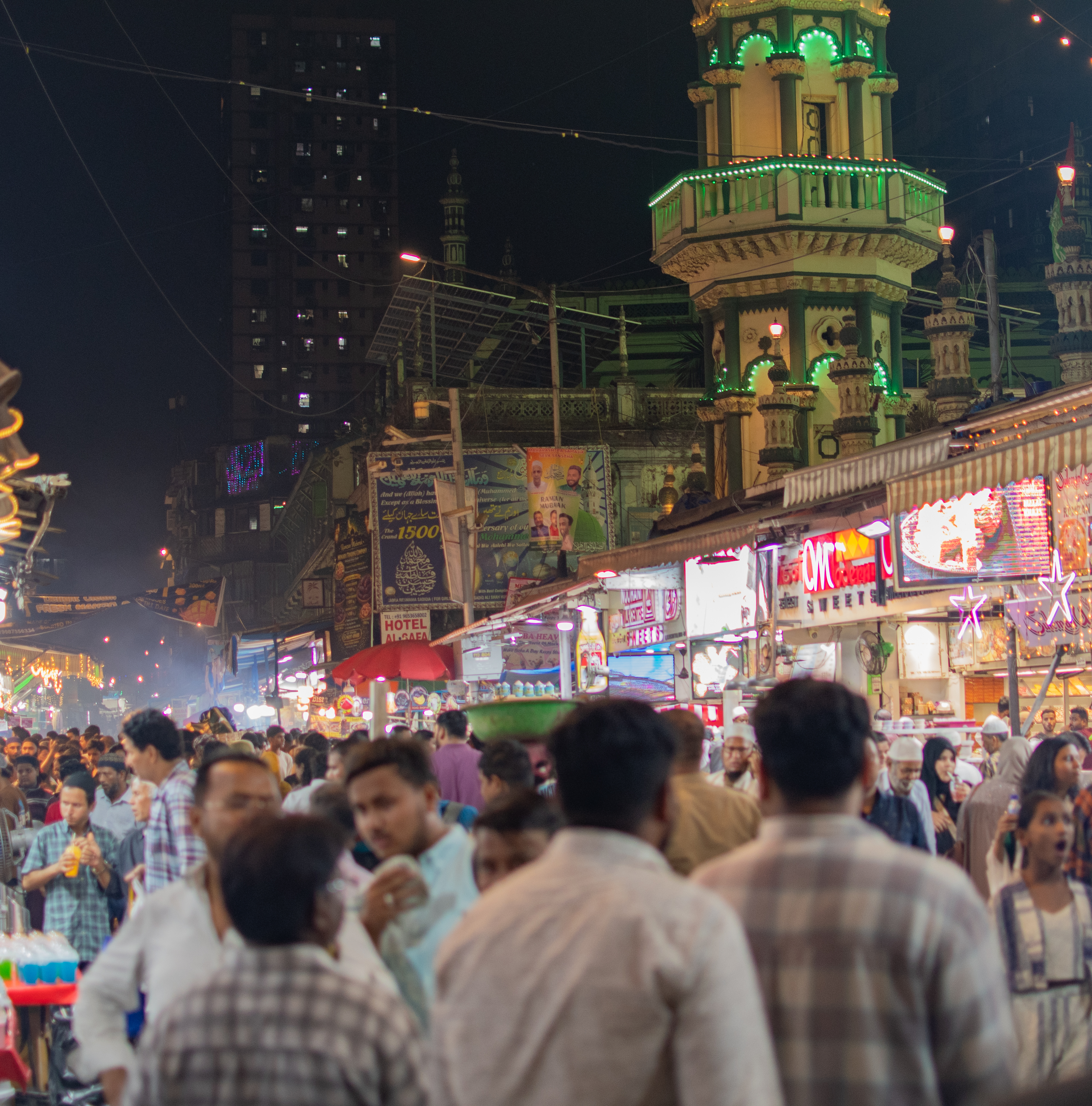 Mohammed Ali Road during Ramadan — The Hour of Breaking